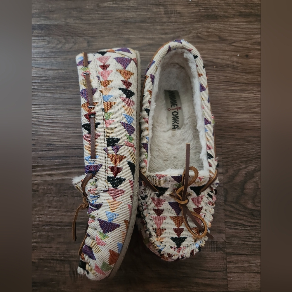 Minnetonka Women's Colorful Patterned Moccasins